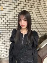 レジーロ (Regilo) オリーブカラーとレイヤーカット