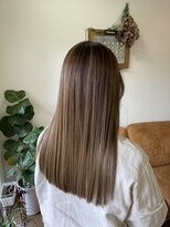 エルフゥ(Elle fou)&nbsp;ハイライト　インナーカラー　ミルクティー