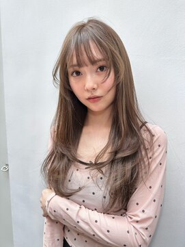 エイチバイシオミエイチ 神戸三宮(H by shiomi H) 韓国風レイヤーカット/オリーブベージュ