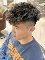 バトン(BATON)&nbsp;メンズパーマ×ハイライト