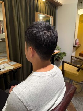 ニノット 武蔵小杉(○nino.) 刈り上げセンターパート/波巻きツイストスパイラル/武蔵小杉