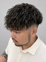 ノイセルヘアー(Noisyle Men's hair) リバースセンターパート/ニュアンスパーマ/ダウンバング/MEN'S