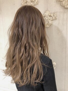 キャンバス バイ ネオリーブ 横浜西口(Canvas by neo.) ハイトーン ミルクティーベージュ 大人かわいいロング