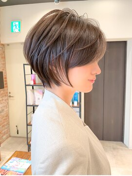 アヴァロン(AVALON) 絶壁解消×くびれ×30代40代50代×前髪長め大人ショートボブ永