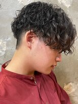 アカ(ACA)&nbsp;メンズマッシュパーマ波巻ツイストスパイラルパーマ札幌大通