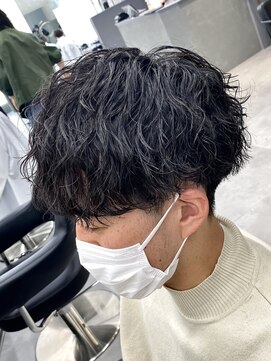 オーバルバイアピッシュ(OVARL by apish) 緩め、縦落ちスパイラル/波ウェーブパーマ/ツイストパーマメンズ