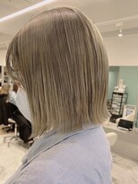 リーホリエ(Lee Horie)&nbsp;【高木】根本につけない！しみない！ブリーチハイトーン◎