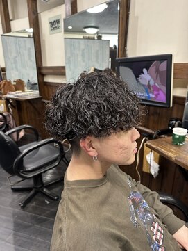 ファインズヘアー ボウ(Fine's Hair BOW) ツイストスパイラルパーマ