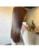 重めダウンスタイル×寒色ベージュ