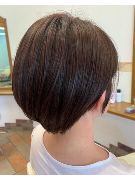 サリュ(Salut) ショートボブ