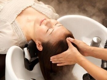 ヘアーガーデンリプレイ(Hair Garden REPLAY)の写真/頭皮の汚れをスッキリ落とすことで、地肌から健康的に☆髪も心も癒される極上の時間をご堪能ください♪