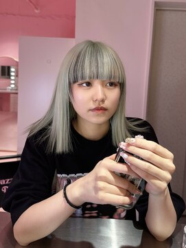 ダズリングディア(Dazzling Deer) グレージュ/ミディアム/デザインカラー/ふんわりミディアム