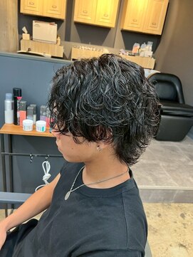 オゼル(OZEL) 【グロッシーセンターパート】艶と余裕を感じる大人スタイル