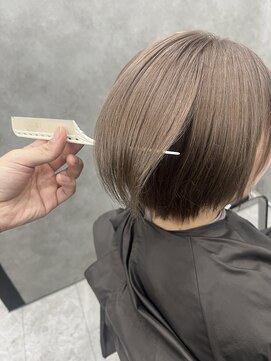 ミルクティーベージュ