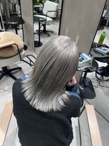 エラ(ere) ミルクティーグレージュ ハイトーンカラー ホワイトカラー