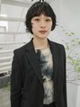 ワク(WAKU) 計算しすぎない、ナチュラルな毛流れと無造作な動きで。
