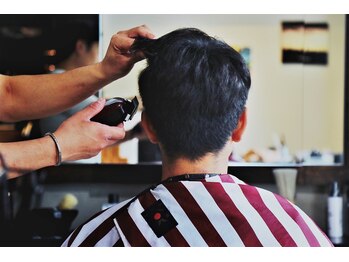 ディライトヘア トアウエスト 三宮元町(DELIGHT HAIR torwest)の写真/【三宮/元町5分】心地良い空間×おもてなしで全ての男性が気軽に通えるサロン!ON/OFFどちらも好印象Styleに