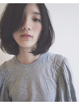 シー(she.) she.ミディアムボブ