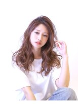 バスキア(BASUKIA)&nbsp;ウェーブ　ロングスタイル