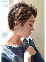 ユノ(juno)&nbsp;【juno】白髪ぼかしハイライト★ハンサムショート