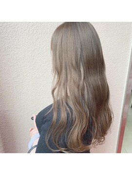 ワット 新宿店 【W-ワット-新宿店 yumi】ブリーチなし ラテベージュ
