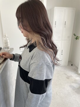 エラ(ELLA) ブロンドインナーカラー