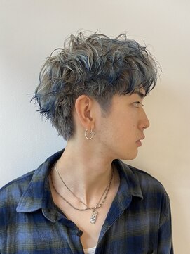 スー 渋谷(suu) センターパートツイストスパイラルパーマメンズマッシュパーマ