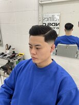 ウェルネス(Wellness)&nbsp;サイドパート　スキンフェード