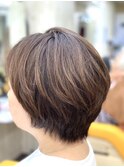 ノーセットでも決まる◎柔らかベージュの大人ショート