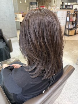 ヘアールーム プリズム(Hair room Prism) ミディアムレイヤー