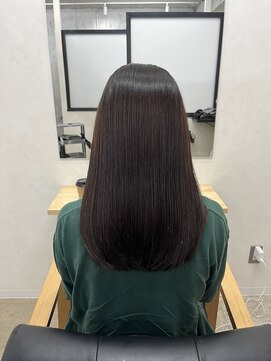 アンフィニ 延岡(Anfini) 広がりやうねりが気になる方こそ艶髪ストレート