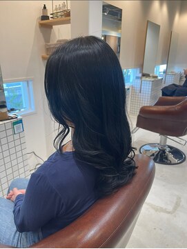 ファスナーグランデ(fustener grande) ブルーブラック×ウェーブ巻き