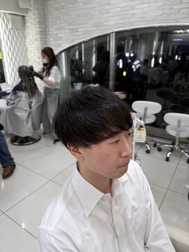 クオリス 赤塚店(QUALIS) 冬の新定番◎刈り上げセンターパート×マッシュでトレンド感