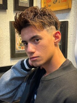 HIRO GINZA BARBER SHOP 京都本店【ヒロギンザ バーバーショップ】【3/19 OPEN予定】 ニュアンスパーマ/波巻きツイストスパイラル[京都河原町/理容室]