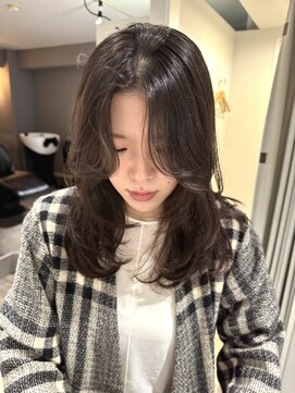 ルーパバイミュージアム(LOOPA by museum) 透明感カラー×レイヤースタイル