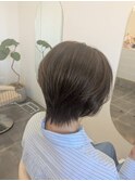 ショートレイヤー×ツヤ髪×白髪ぼかし
