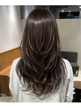ミリ(milli Produce by ITAKURA)の写真/話題の《バイカルテトリートメント》でツヤっとまとまる上品な髪へ。