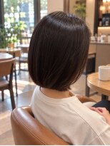 レヴ(Rev)&nbsp;大人の艶髪ボブ×ヘーゼルブラウン