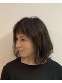 ルーズに仕上げる大人上質ミディ