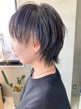 テトヘアー(teto hair) フェイスフレーミング、前髪インナーカラー、ウルフカット