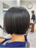20代30代40代/前下がりボブ丸みショート/アッシュブラック