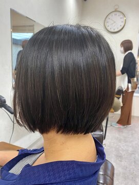 ベリテツー 京成大久保(verite2) 20代30代40代/前下がりボブ丸みショート/アッシュブラック