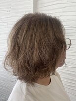 グロウトヨサキワン(GLOW TOYOSAKI ONE)&nbsp;グレイヘア&ハイトーンカラー