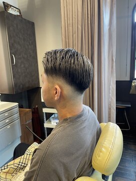 ヘアーイーダッシュ(HAIR E') スキンフェード