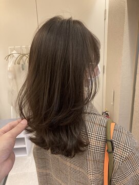 ブリス(VLISS) レイヤーカット/こなれミディ/髪質改善