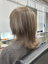 ラック(LUCK)&nbsp;白髪ぼかしハイライト/船橋/くすみベージュ/細めハイライト