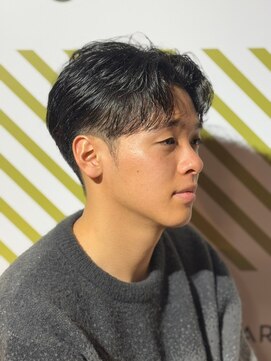 バーバーバー 四谷(BARBER-BAR) ビジネス爽やかフェザースタイル