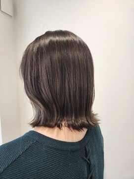 アメリ(ameri) 【akari】切りっぱなし/ダブルカラー/外ハネ/グレージュ