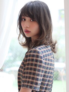 ヴィヴィ(VIVIE) 大人可愛い骨格小顔レイヤーくびれヘア細めハイライトブルージュ