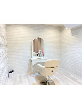 【2階VIPルーム\1,000】周りを気にせずリラックスできる、あなただけのプライベート空間をご提供いたします